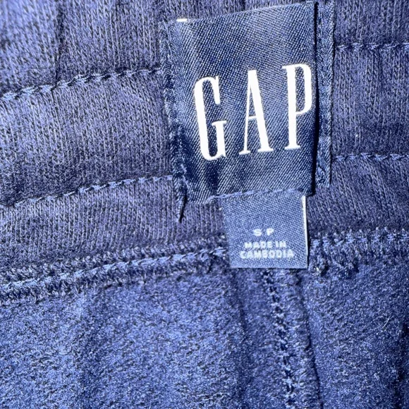 Gap Sweatpants - Picture 2 of 4